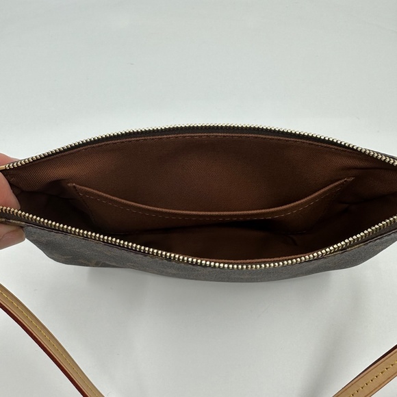 NEW AUTHENTIC LOUIS VUITTON POCHETTE - Picture 2 of 6